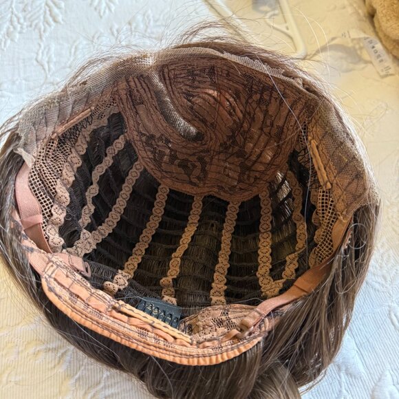 FREE WITH PURCHASE Brown lace Front Synthetic Wig 🤩 - Picture 4 of 4
